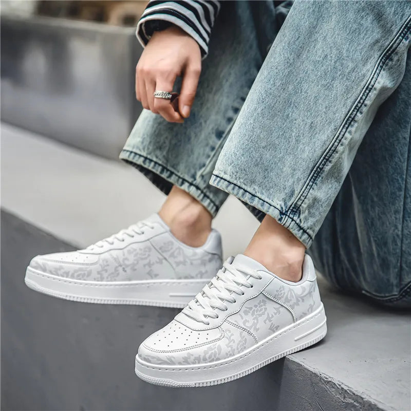 HKDQ Fashion Print Blue Men's Skateboard Shoes Leather Breathable Man